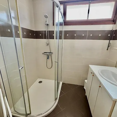 Traversant, Terrasse, Parking Privé - Fr-1-816-39